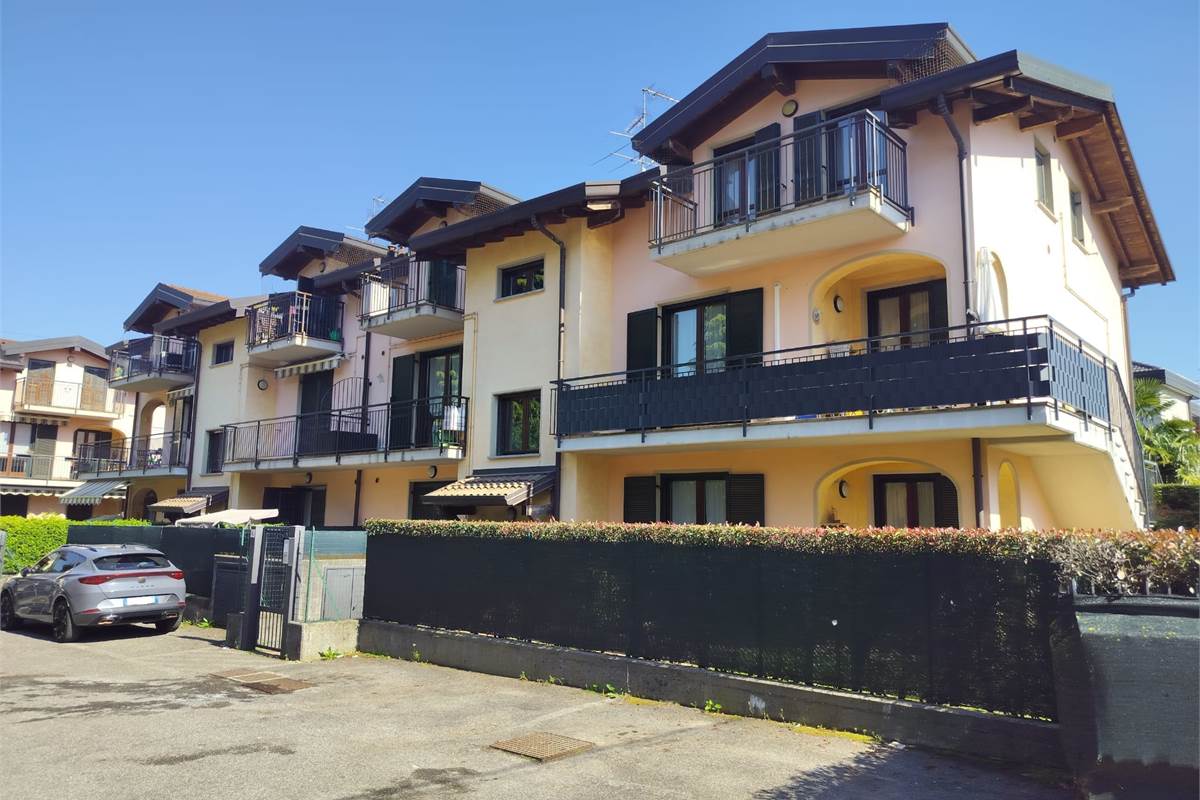 3 locali In Vendita a Bulgarograsso