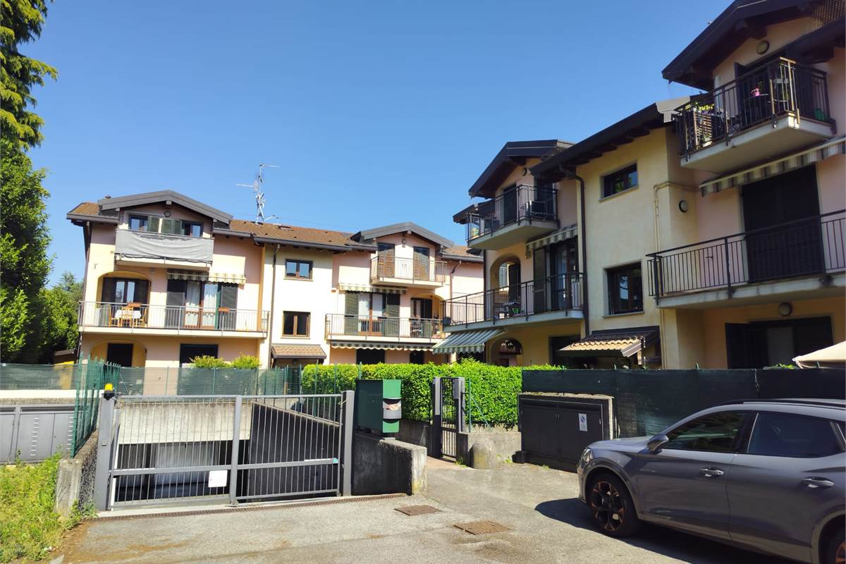 3 locali In Vendita a Bulgarograsso