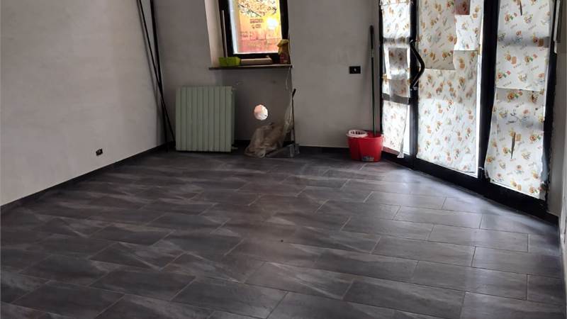 Ufficio In Affitto a Rovellasca