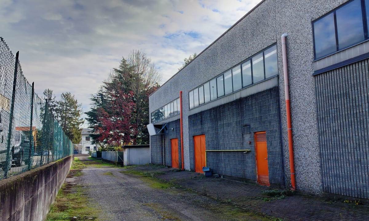 Laboratorio In Vendita a Rovello Porro