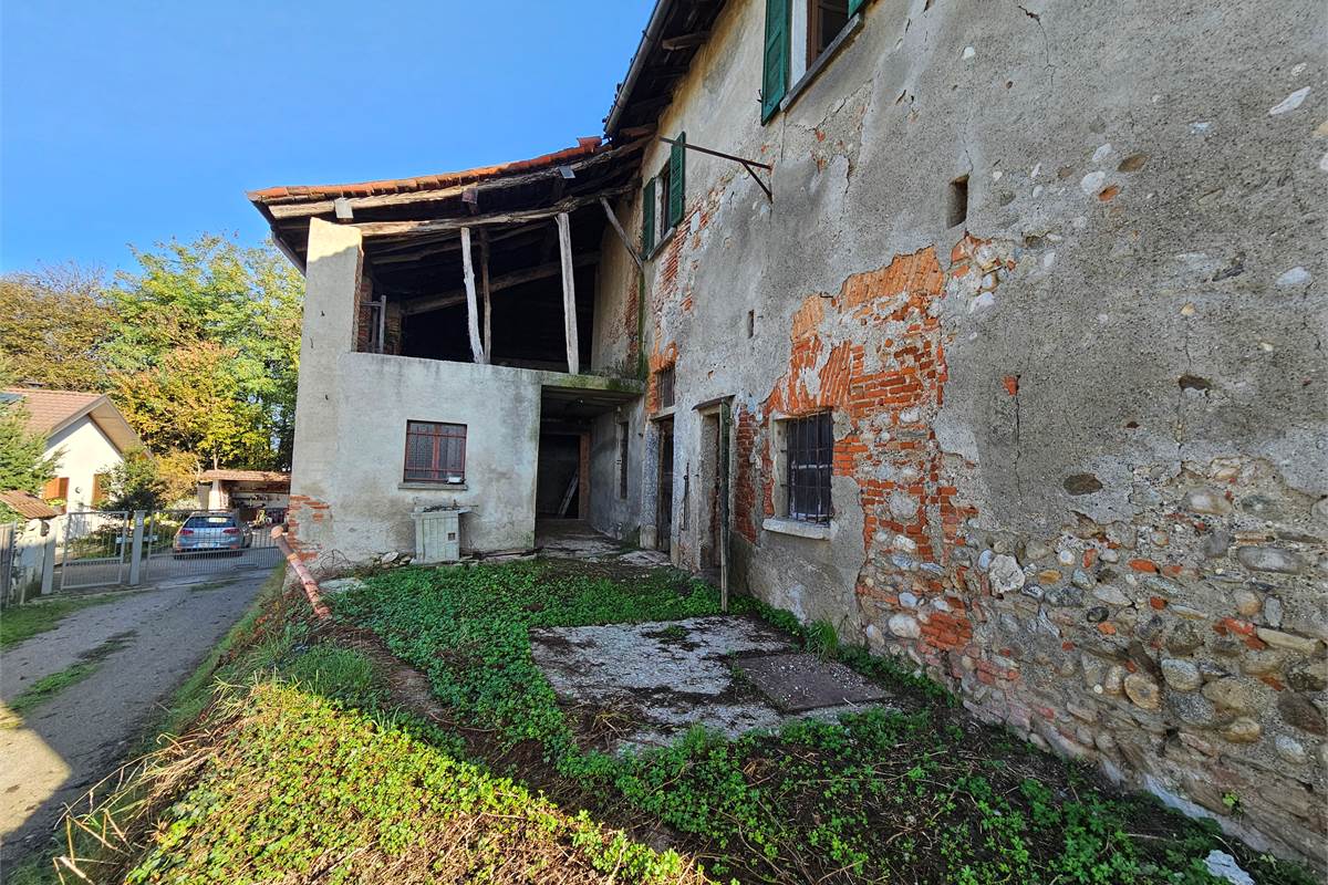 Affascinante Rustico a Cermenate 