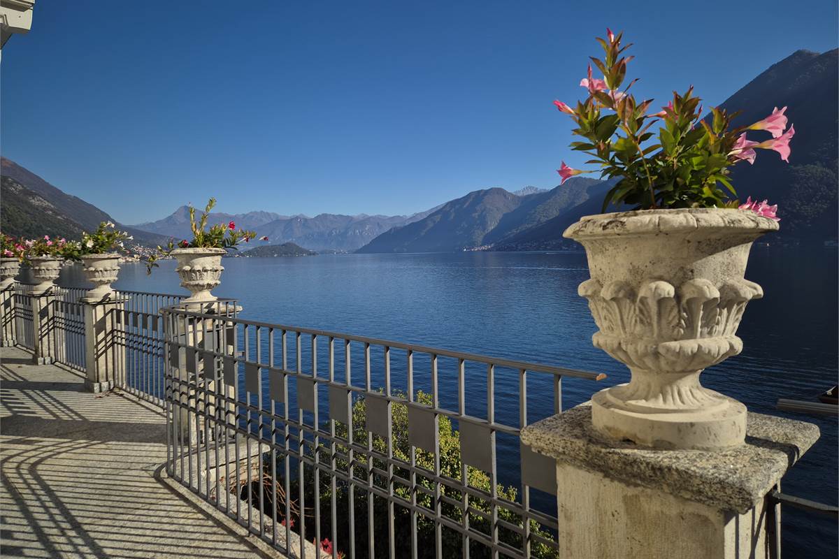 Splendida proprietà sul lago di Como