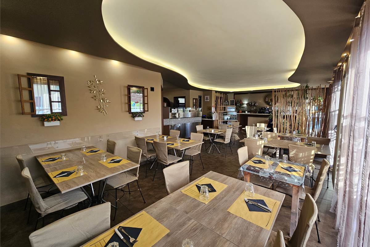 Pizzeria in Vendita A Rovellasca