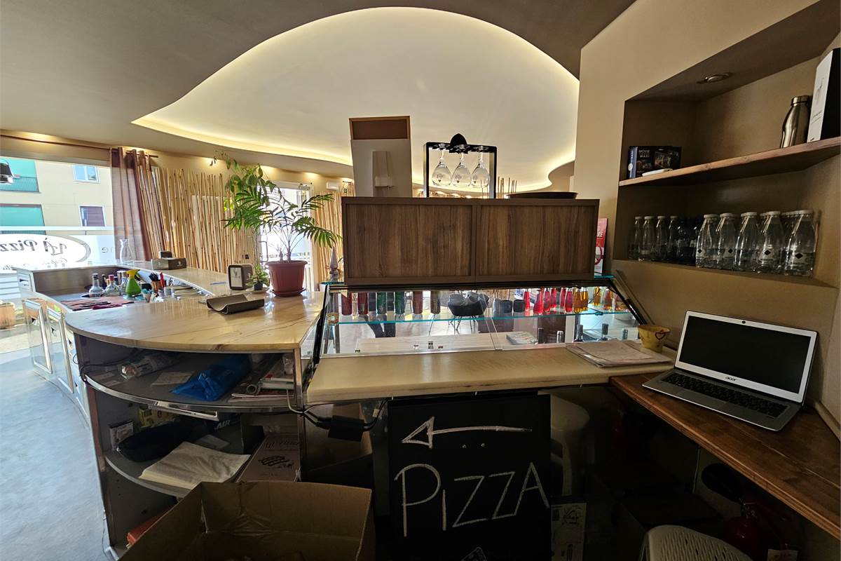 Pizzeria in Vendita A Rovellasca
