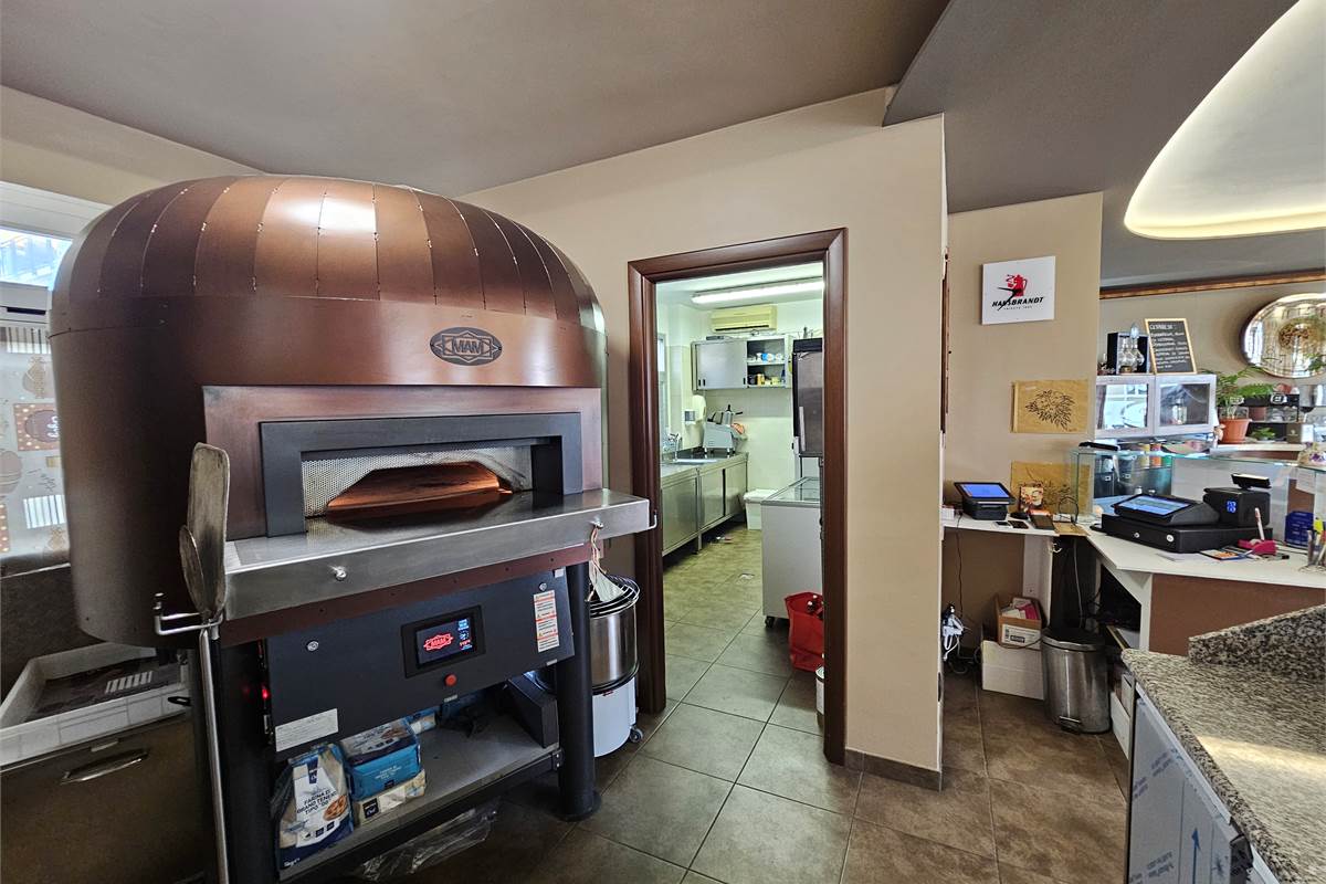 Pizzeria in Vendita A Rovellasca
