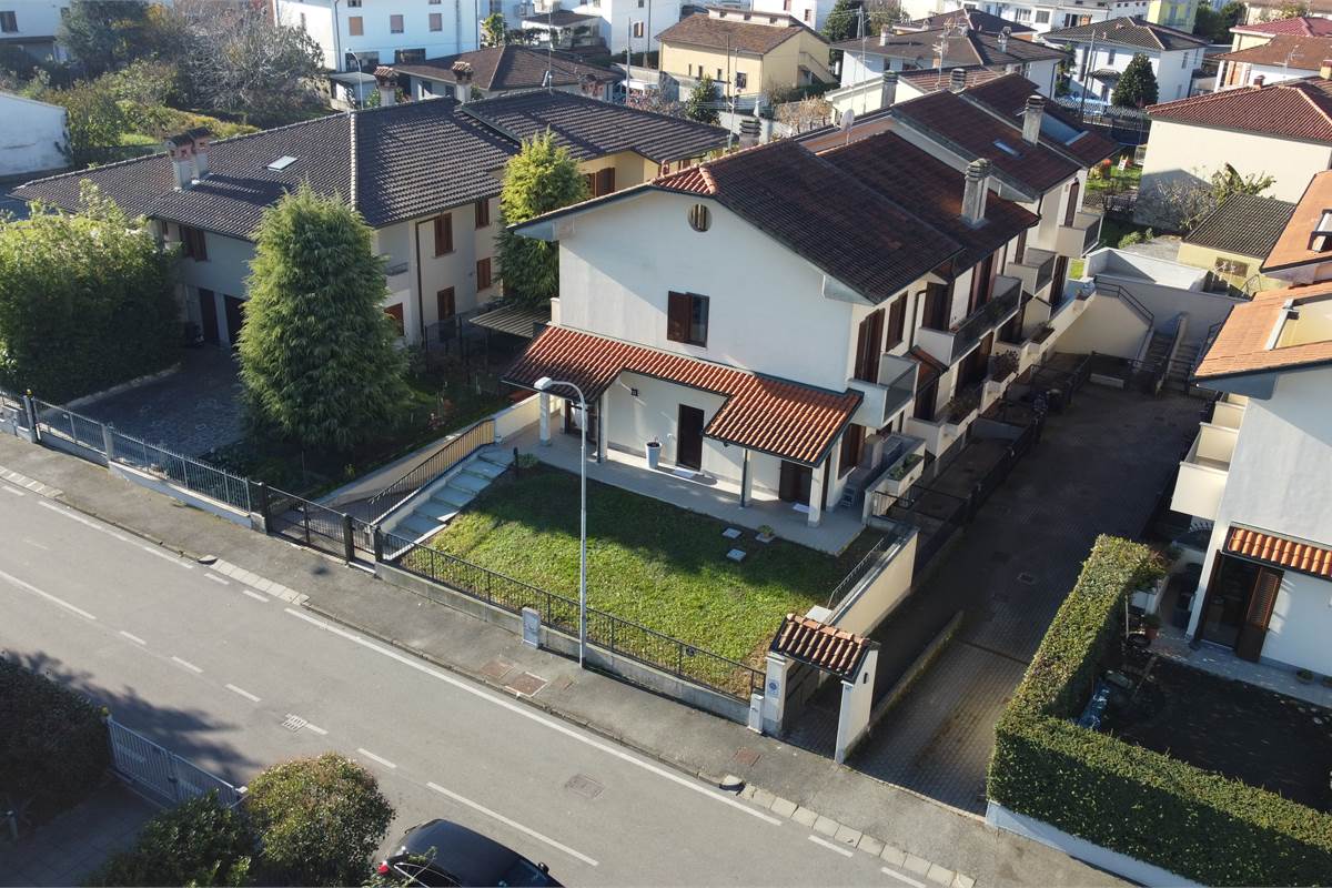 Villetta di testa a Fornovo San Giovanni 