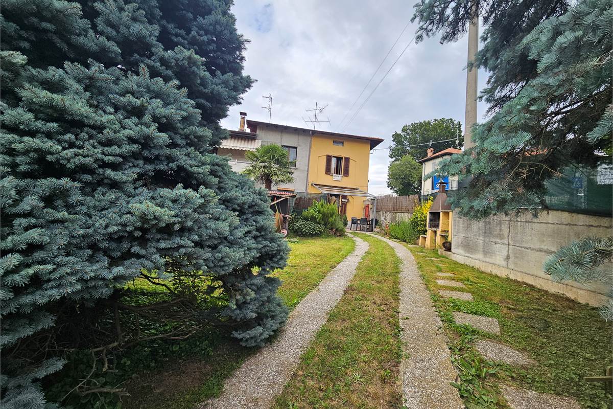 Porzione di casa con GIARDINO PRIVATO