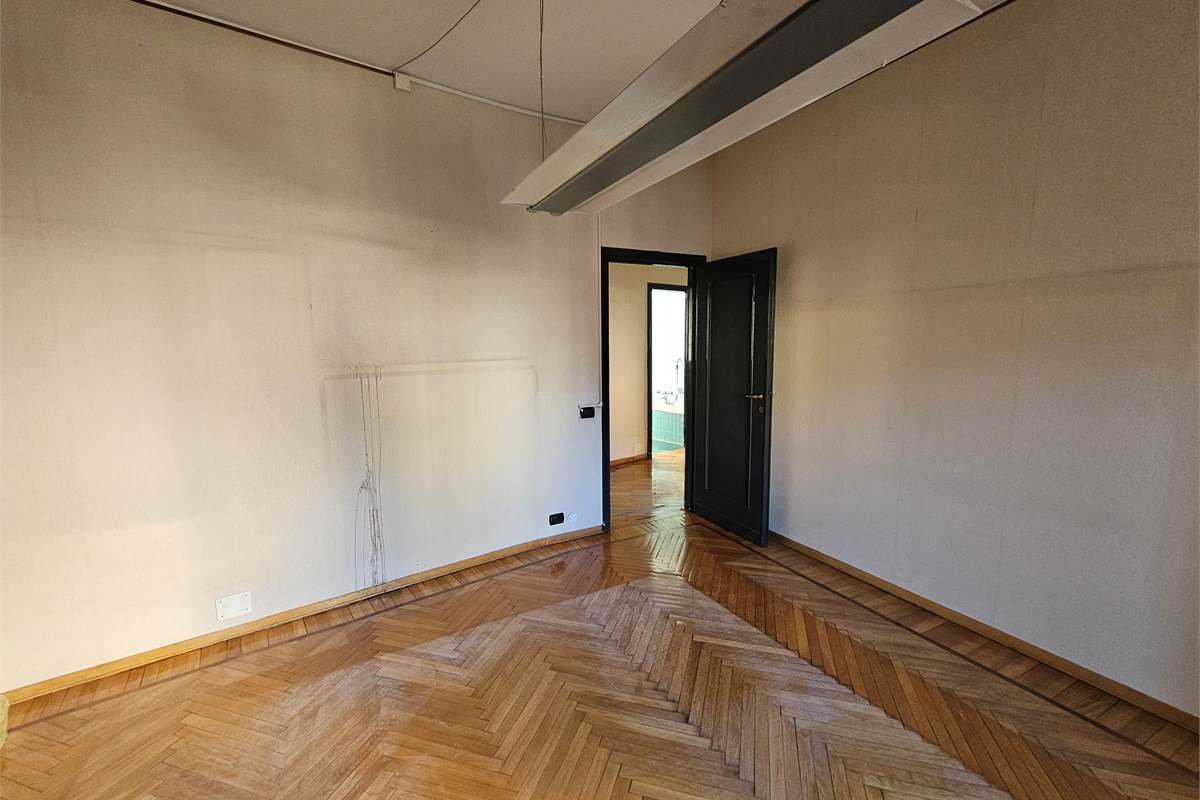 Ottimo ufficio a Como Viale Masia 