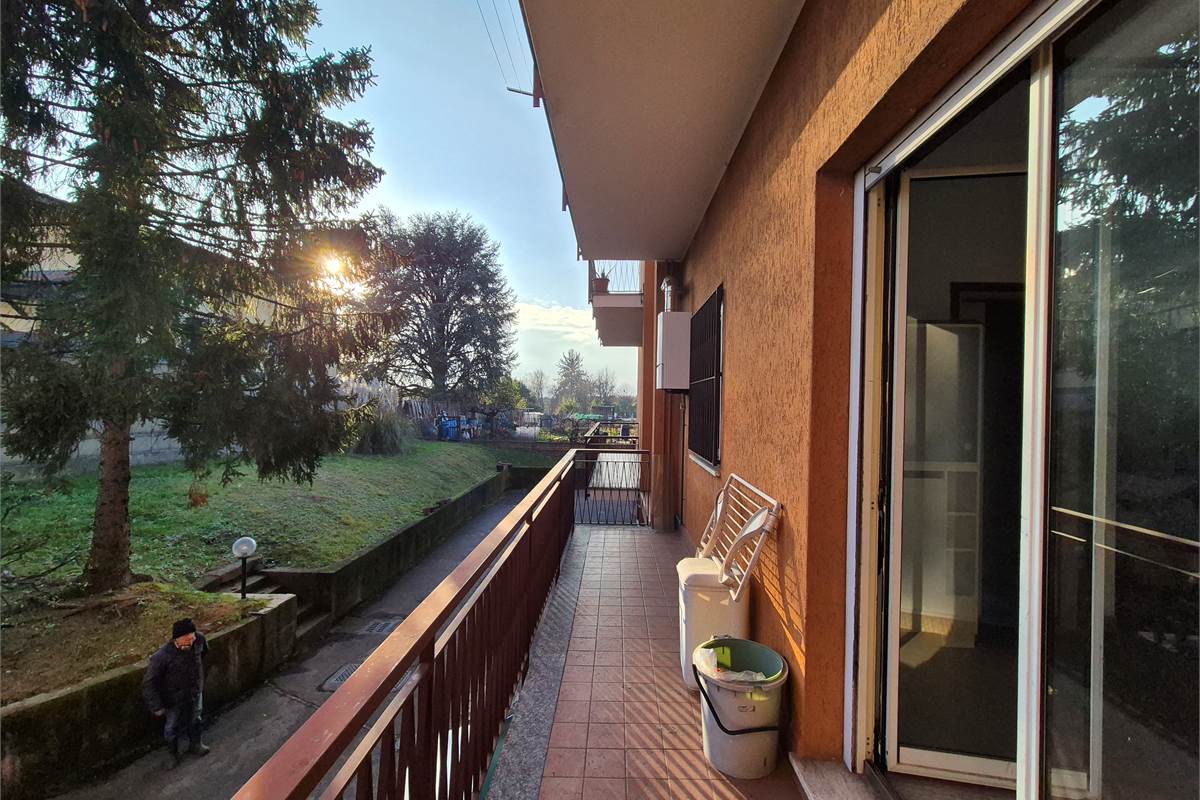 Interessante negozio in vendita a Cermenate
