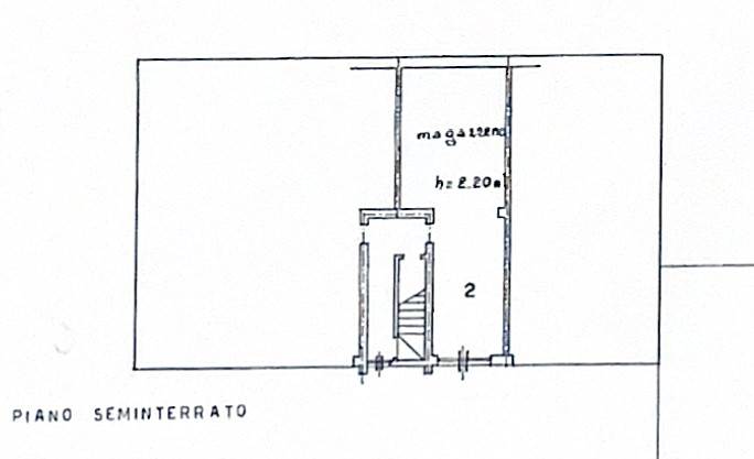 Interessante negozio in vendita a Cermenate
