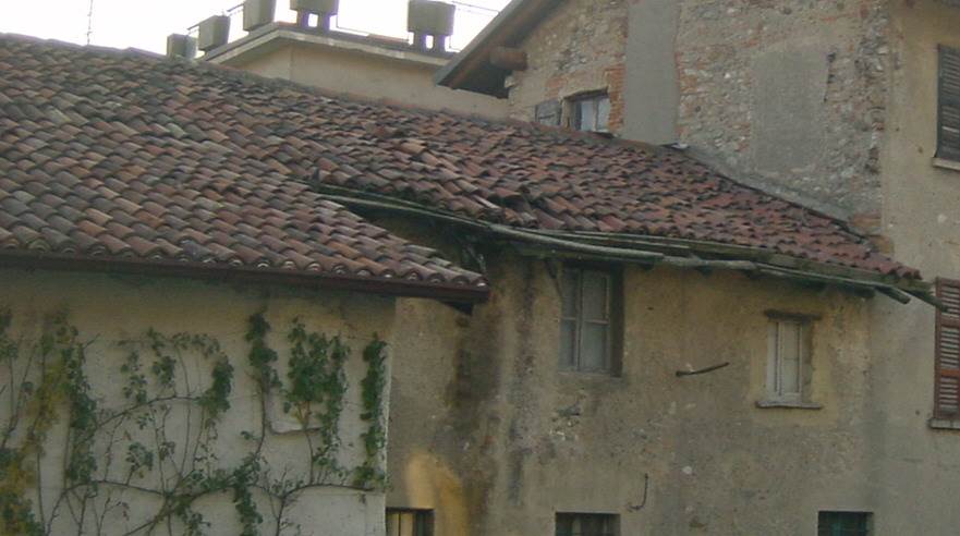Stabile in vendita a Vertemate con Minoprio