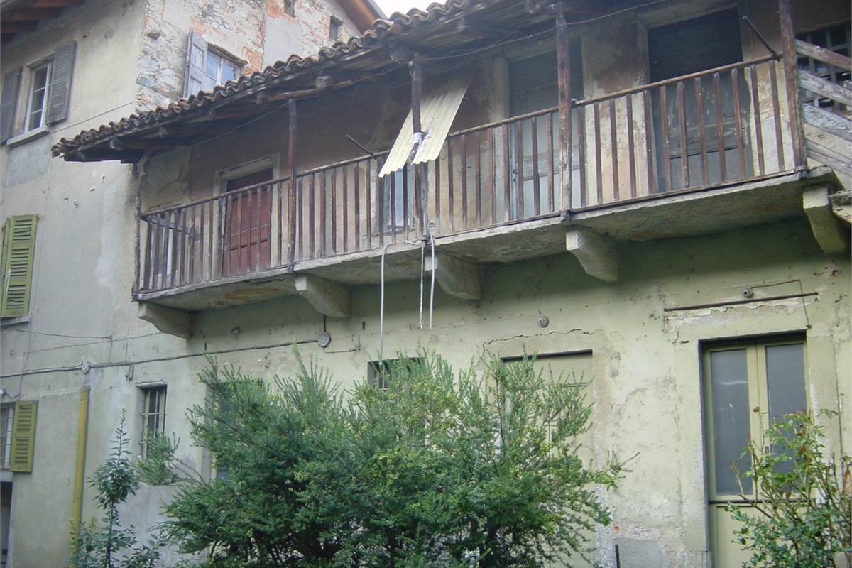 Stabile in vendita a Vertemate con Minoprio