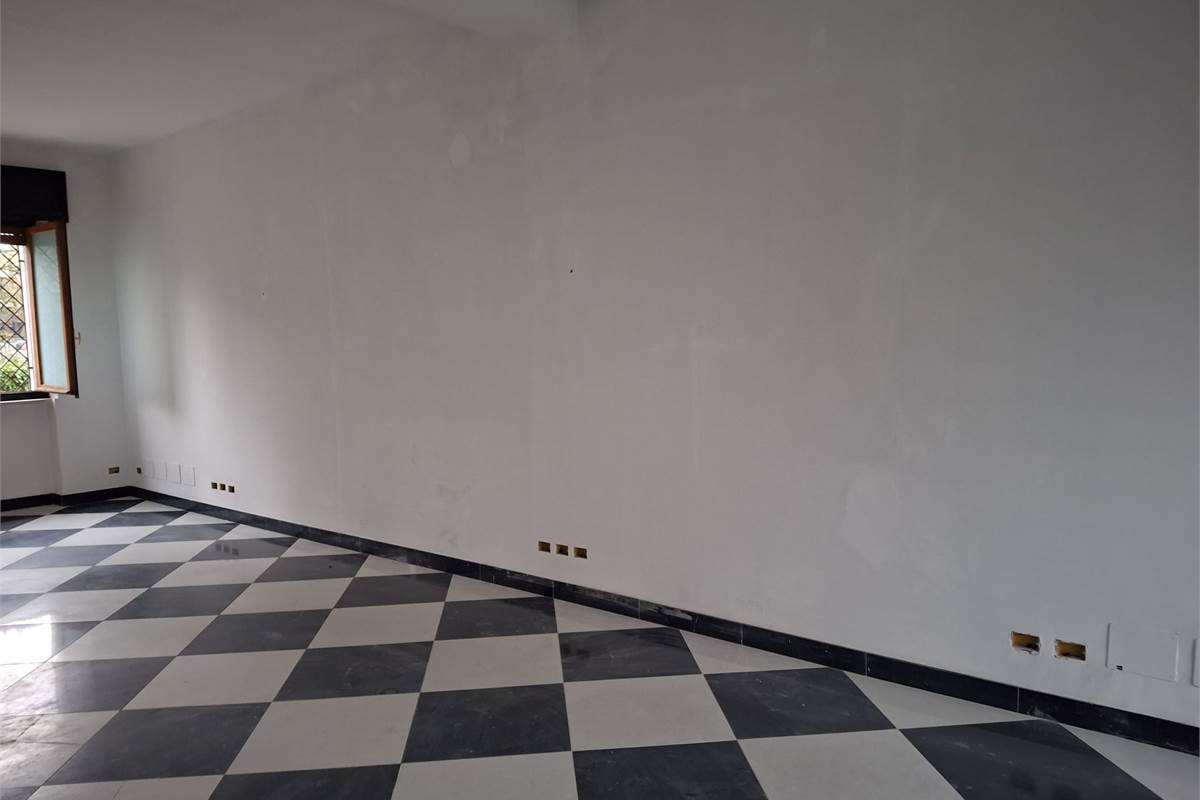 Negozio in vendita a Torrevecchia Pia