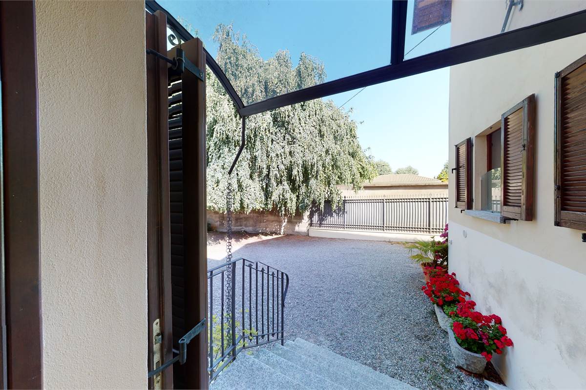 Appartamento in villa ad Appiano Gentile