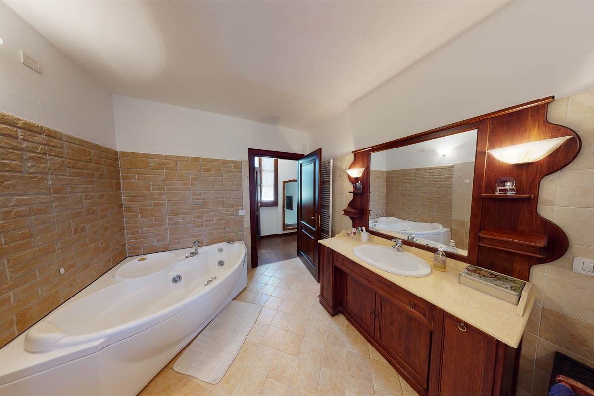 Appartamento in villa ad Appiano Gentile