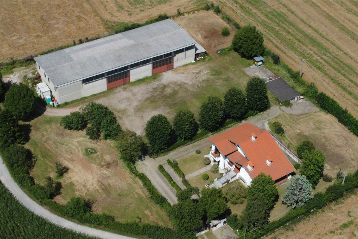 Proprietà agricola in vendita a Rovellasca
