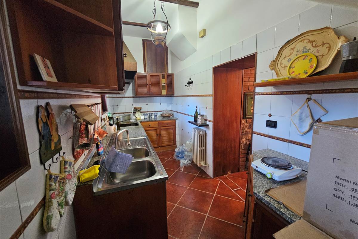 Porzione di casa a Forotondo con giardino
