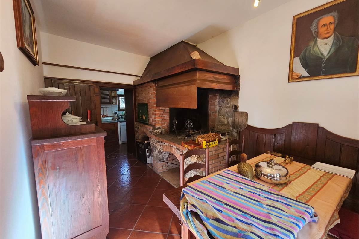 Porzione di casa a Forotondo con giardino