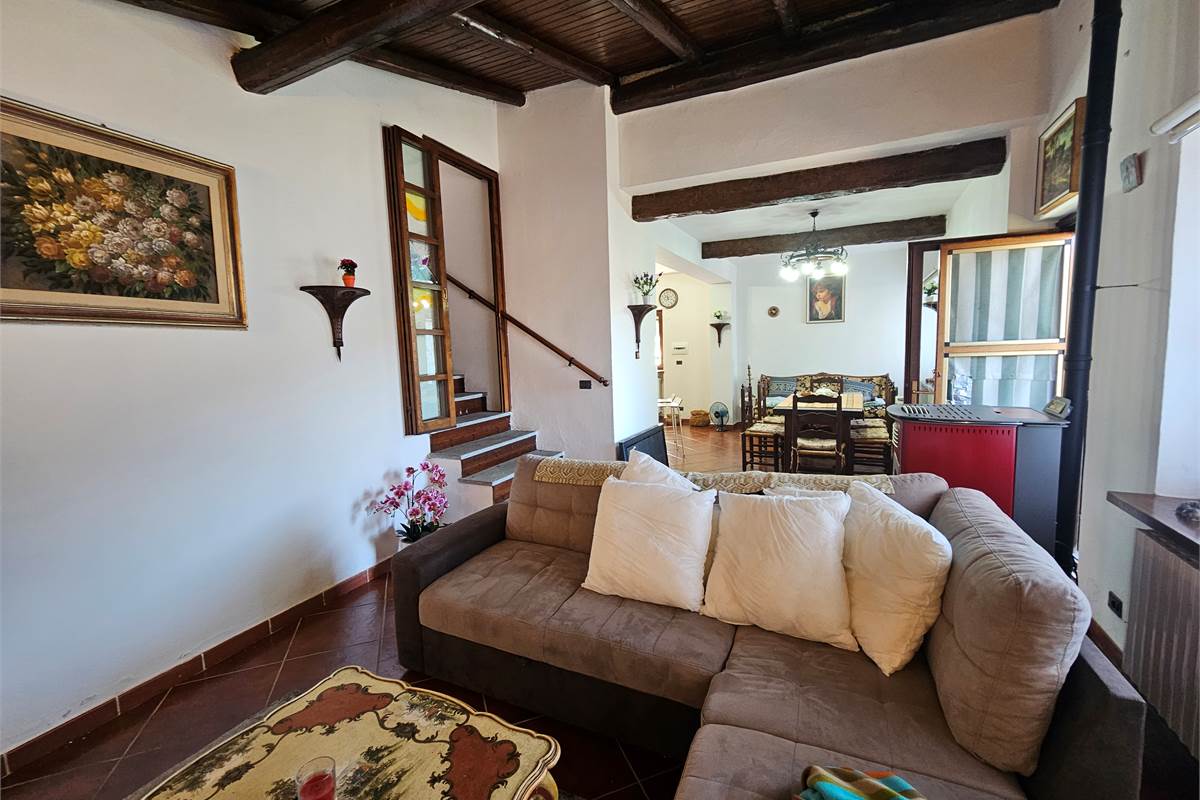 Porzione di casa a Forotondo con giardino