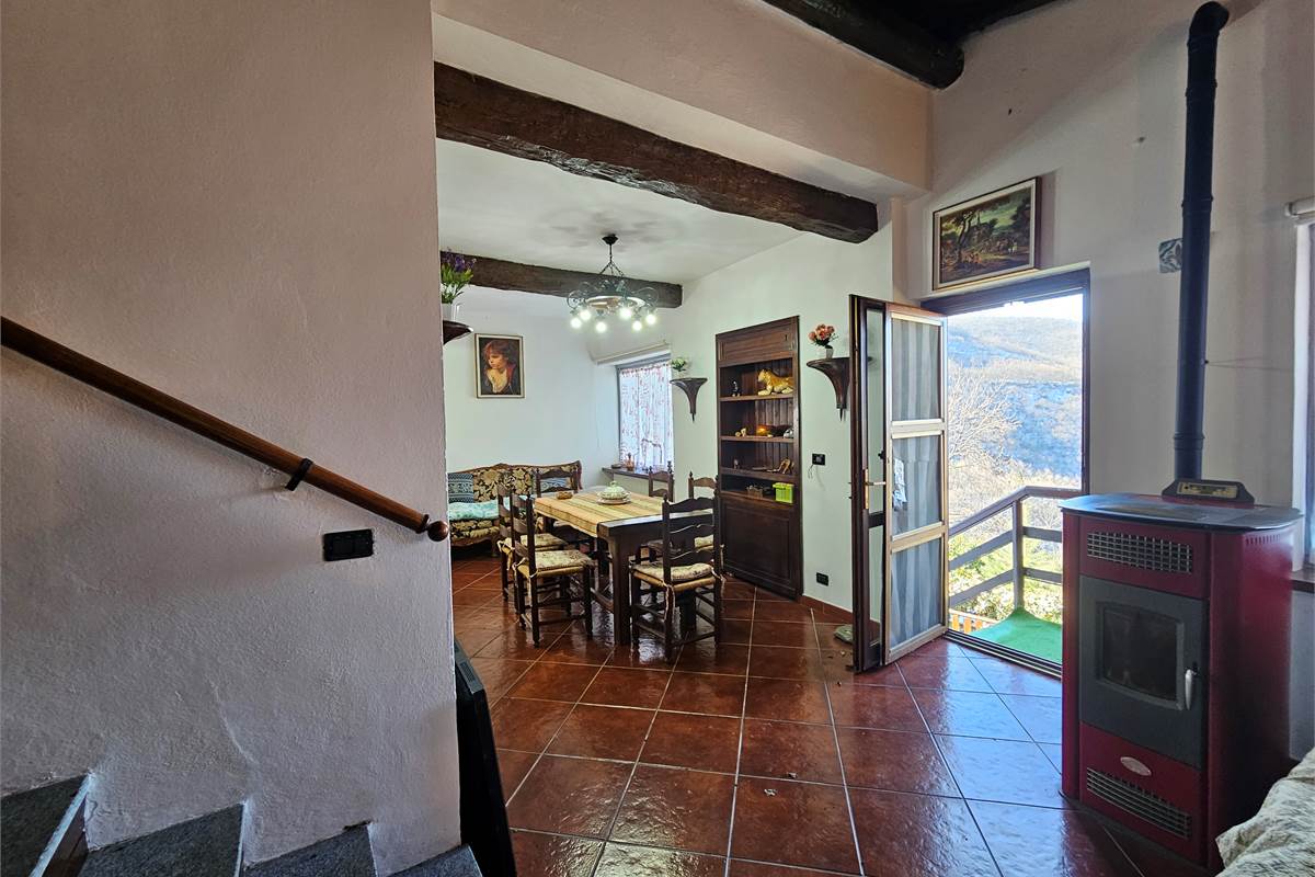 Porzione di casa a Forotondo con giardino