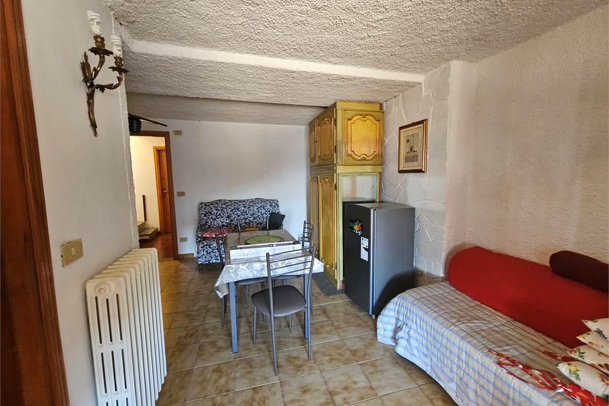 Porzione di casa a Forotondo con giardino