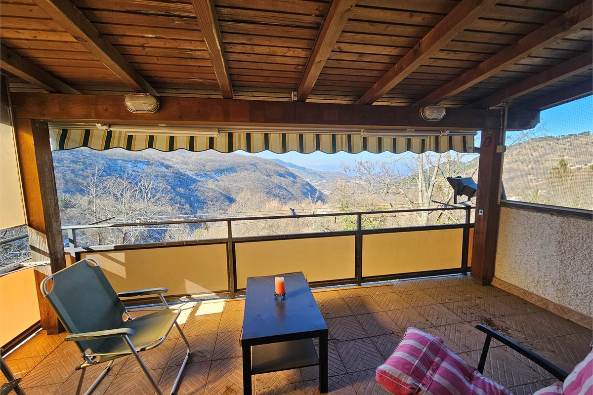 Porzione di casa a Forotondo con giardino