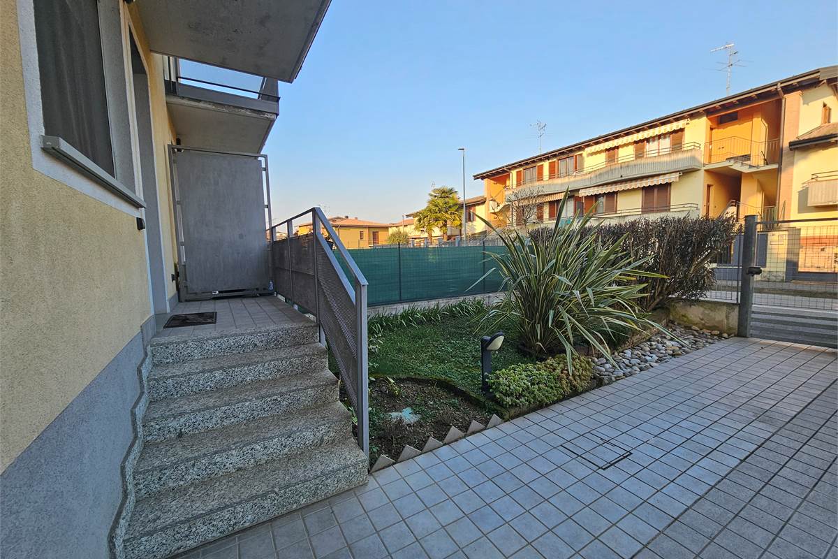 Appartamento trilocale a Bariano con Giardino 