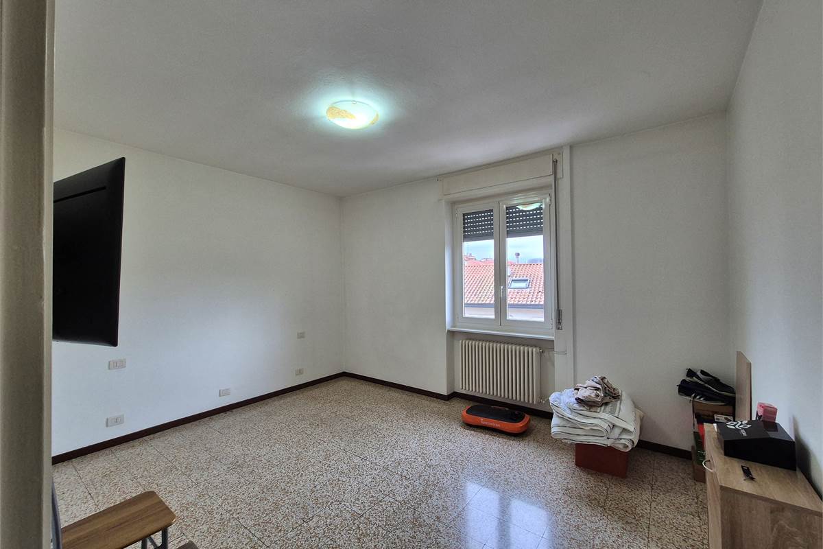 Trilocale con cantina a Lurate Caccivio