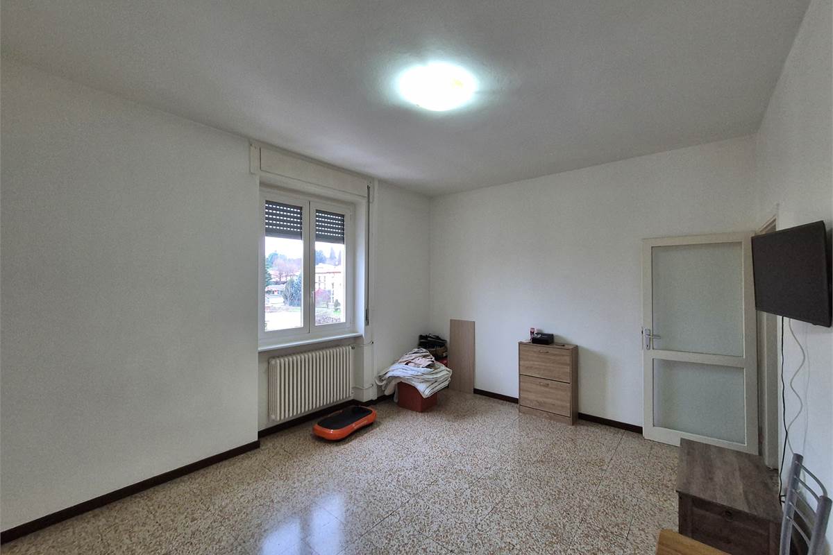 Trilocale con cantina a Lurate Caccivio