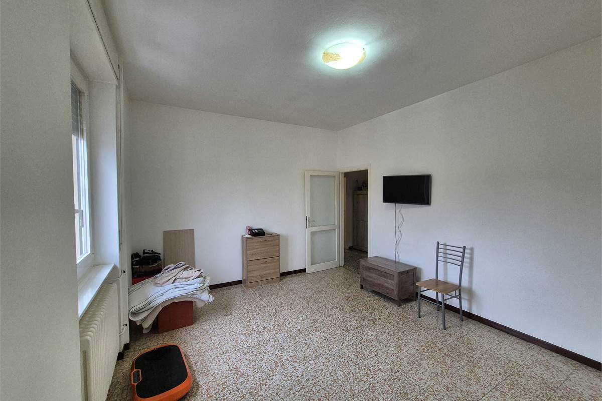 Trilocale con cantina a Lurate Caccivio