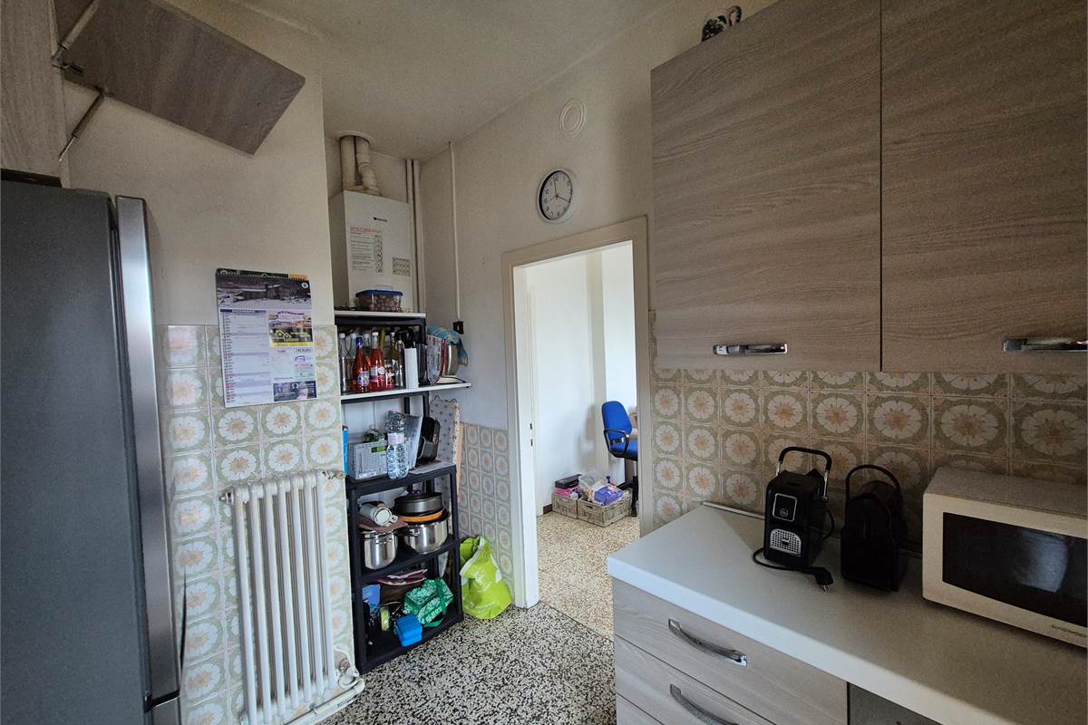 Trilocale con cantina a Lurate Caccivio
