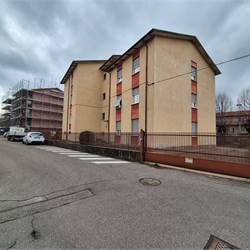 Trilocale con cantina a Lurate Caccivio