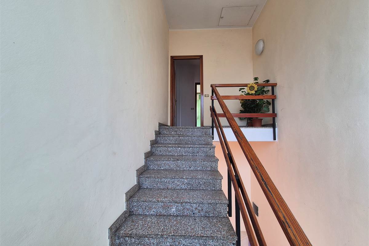 Trilocale indipendente con giardino e box