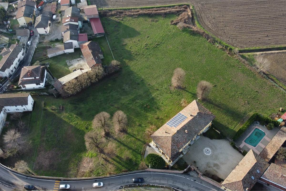 VENDESI VILLA QUATTROCENTESCA