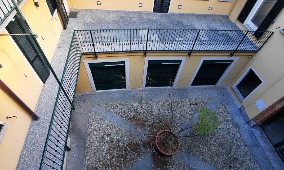 Elegante locale commerciale Cantù centro