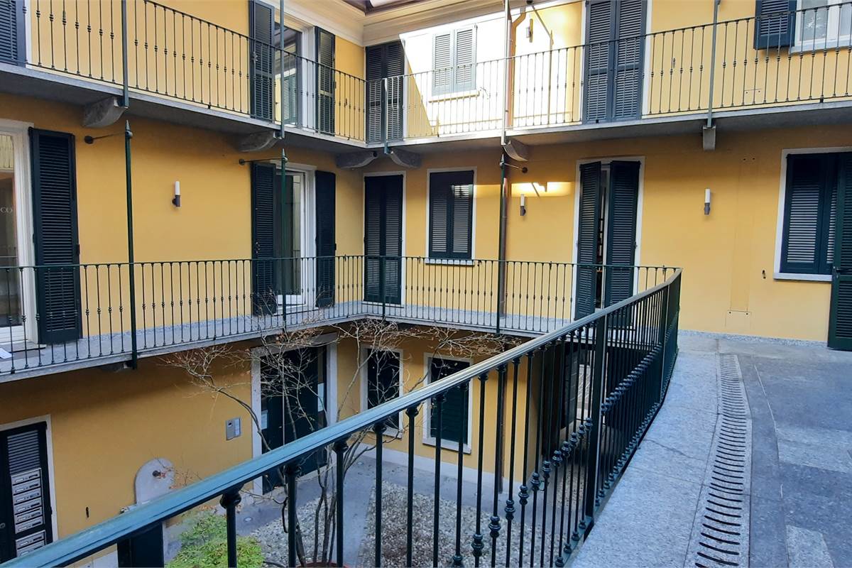 Raffinato ufficio Cantù centro storico