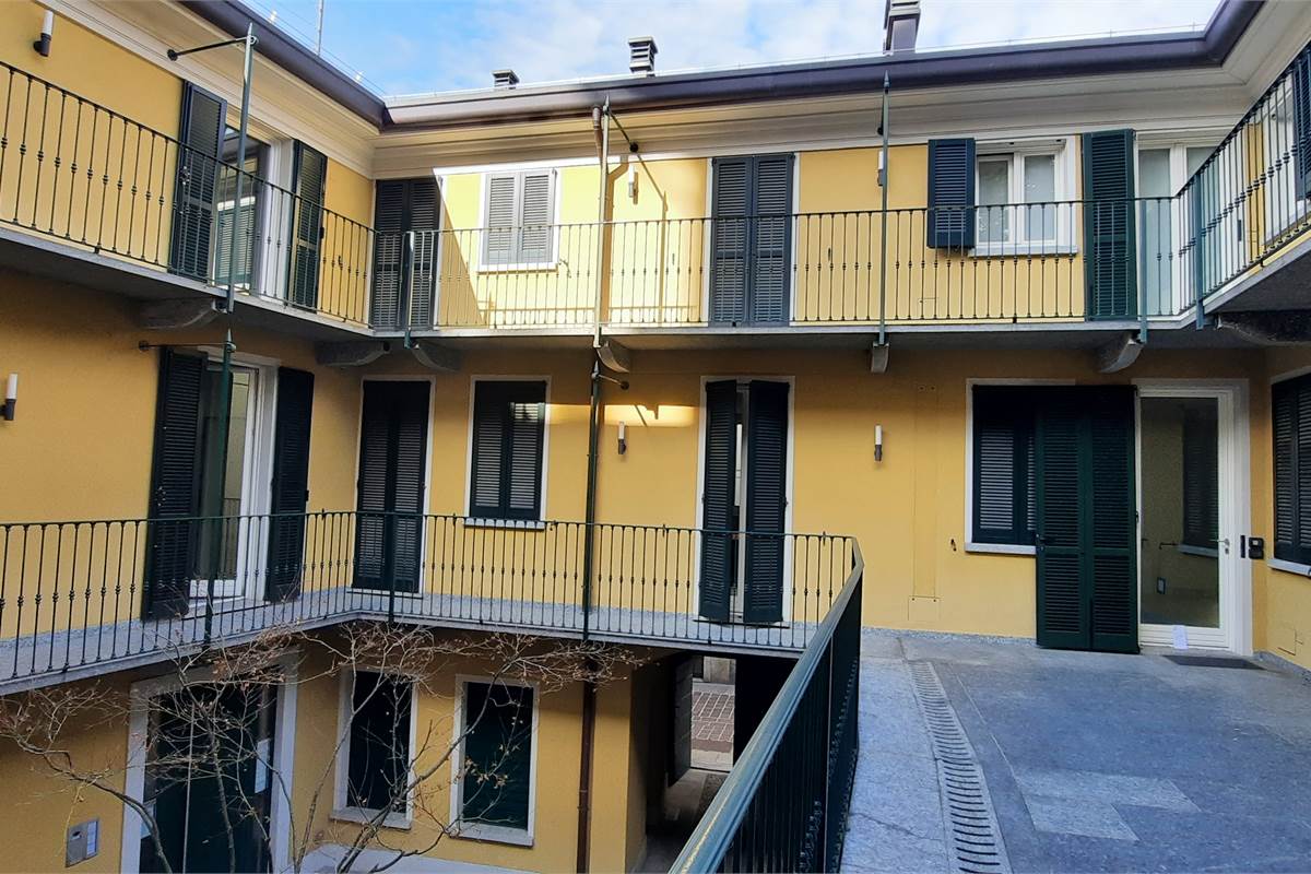 Raffinato ufficio Cantù centro storico