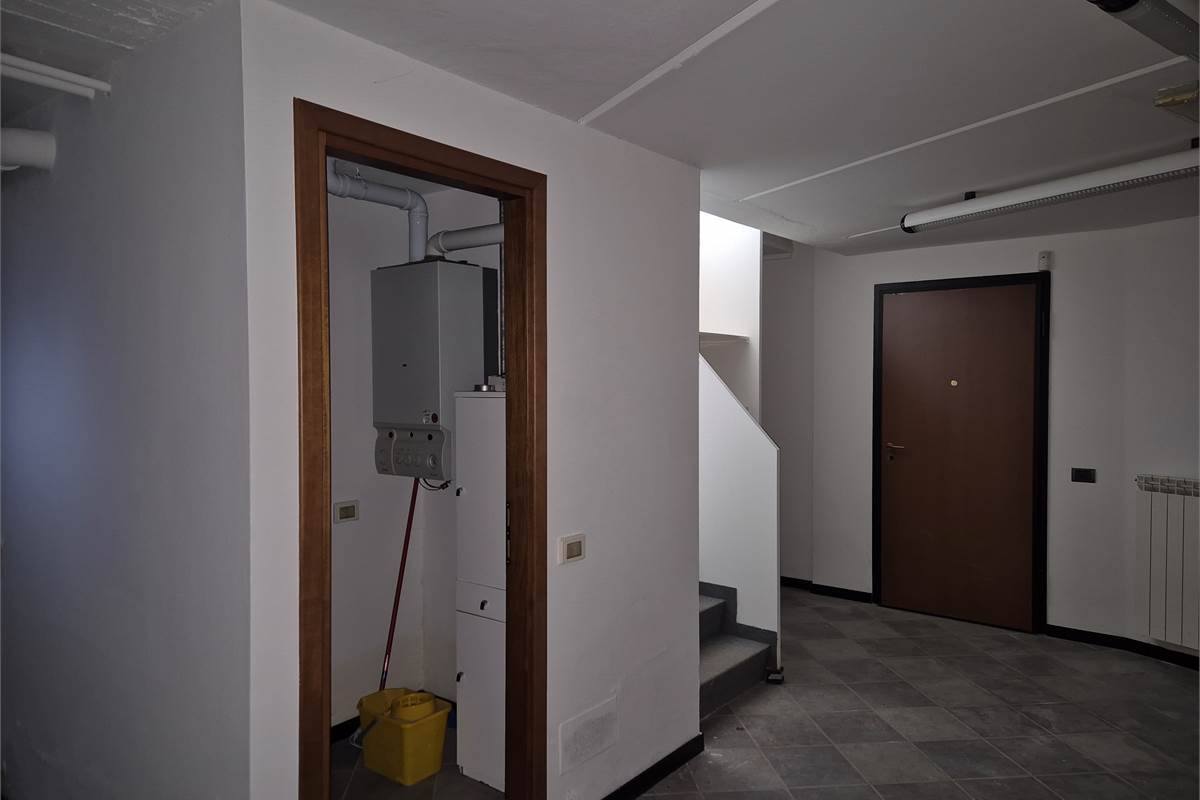 Interessante negozio in vendita a Villa guardia