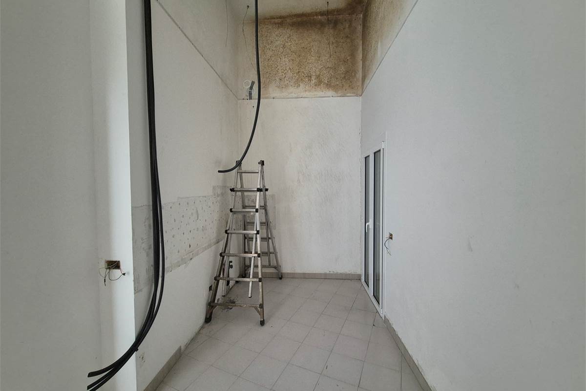 Vendesi ufficio completamente ristrutturato