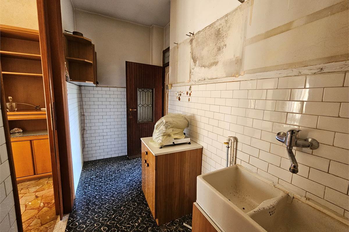 Ampia villa con due appartamenti a Uboldo 