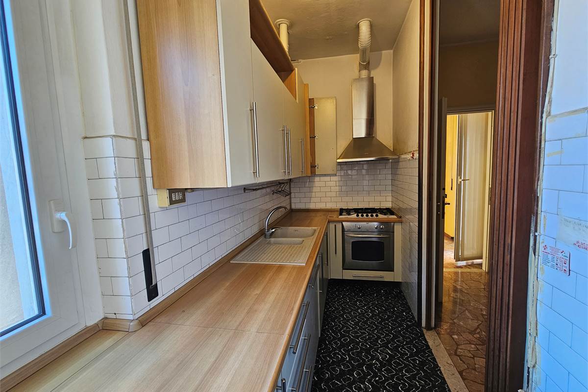 Ampia villa con due appartamenti a Uboldo 
