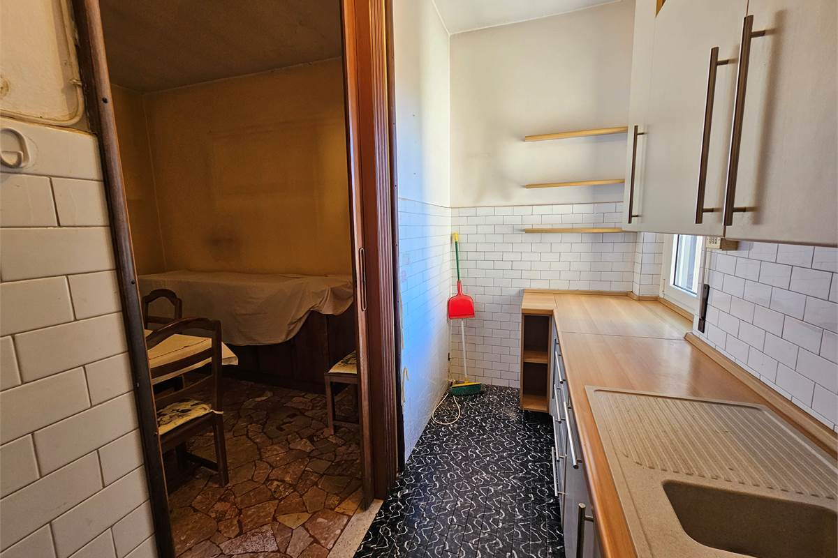 Ampia villa con due appartamenti a Uboldo 