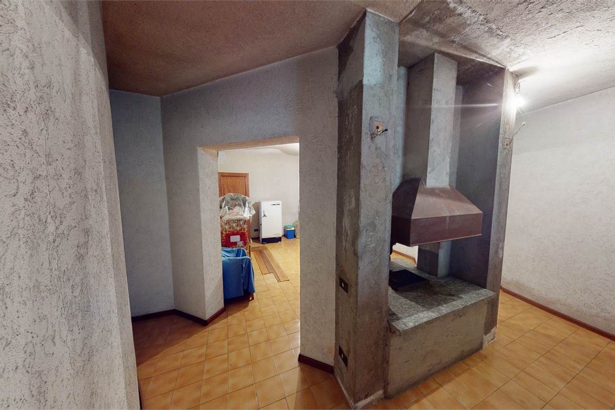 Villa Singola Prestigiosa in Vendita a Cirimido