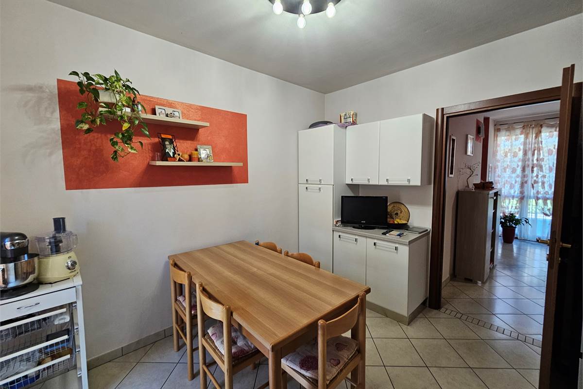 Ottima villetta di testa a Bisuschio 