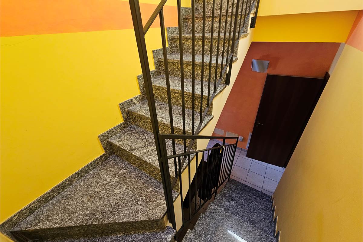 Ottima villetta di testa a Bisuschio 