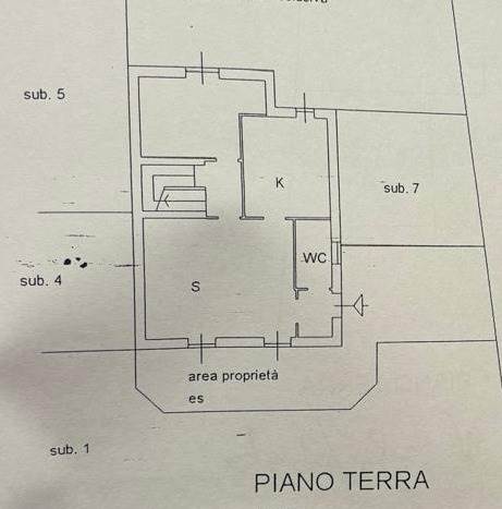 Ottima villetta di testa a Bisuschio 