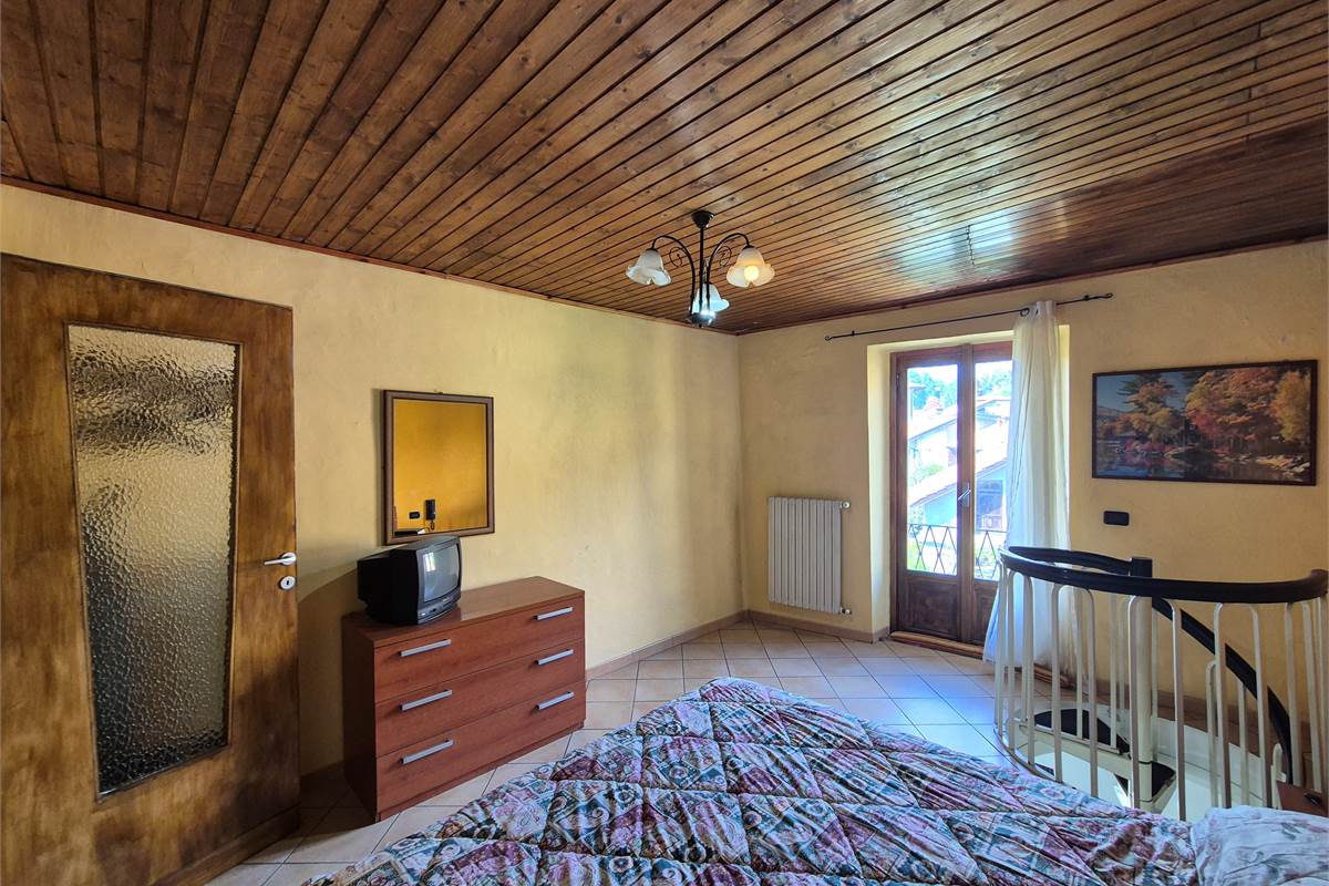 Bilocale in  corte con posto auto privato