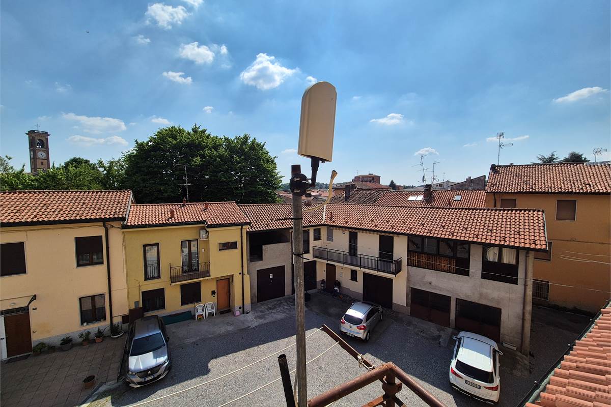 Bilocale in  corte con posto auto privato