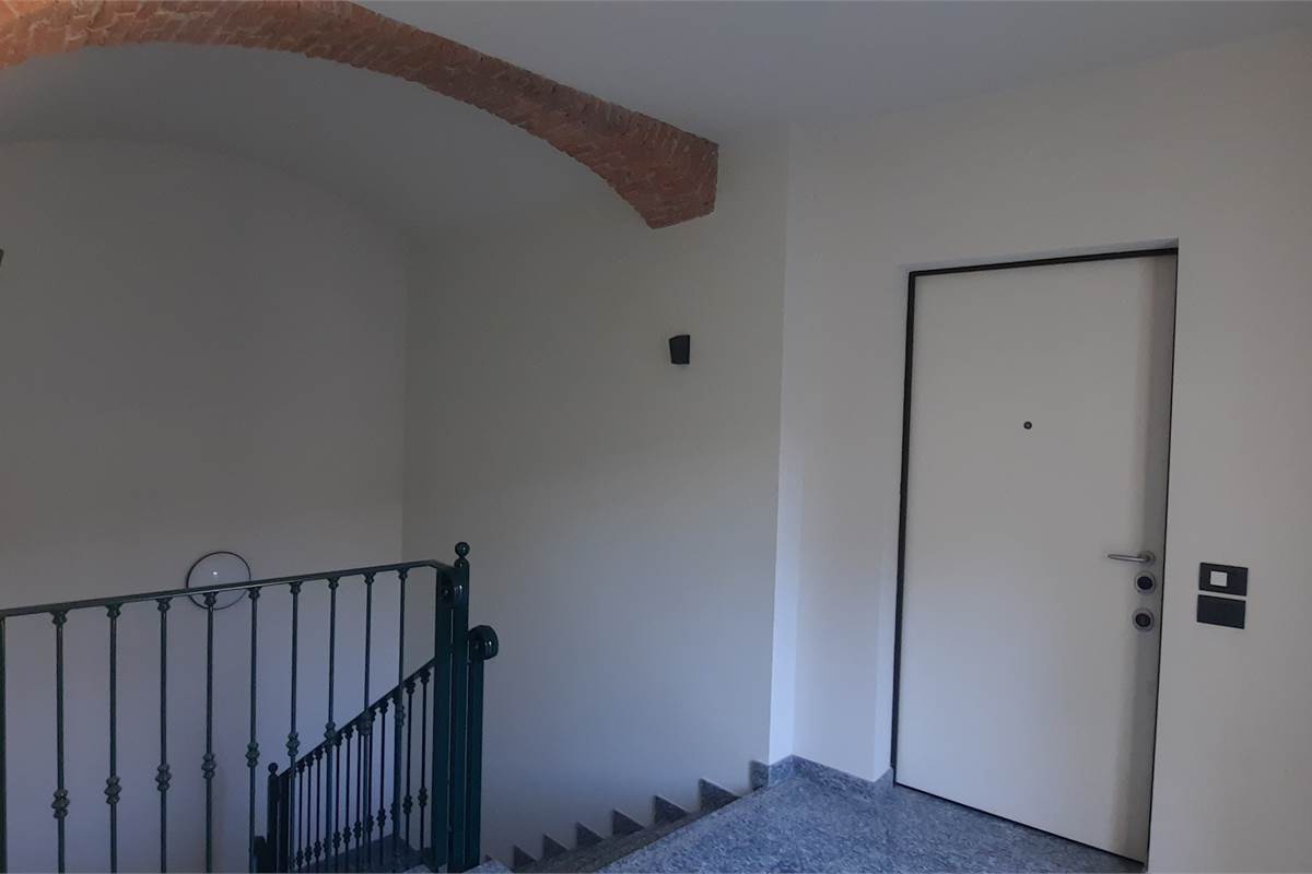 Ricercato ufficio Cantù centro storico