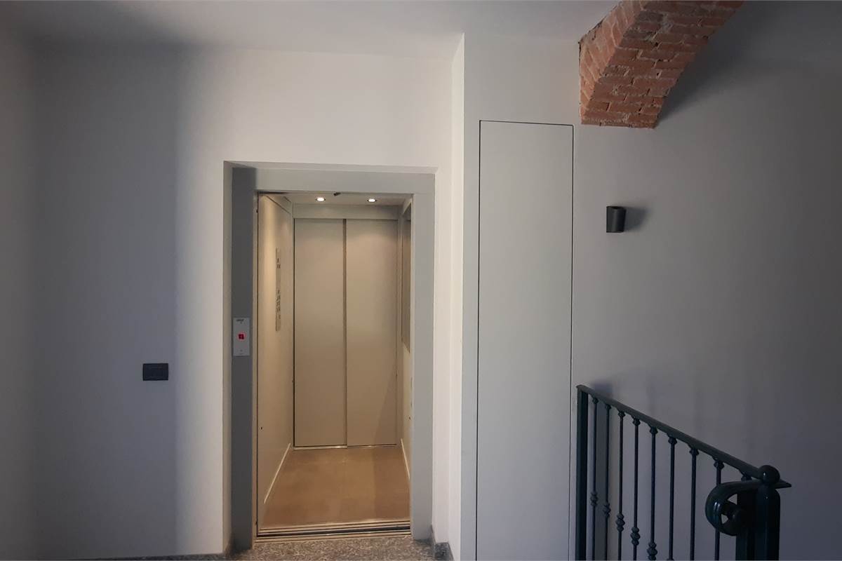 Ricercato ufficio Cantù centro storico
